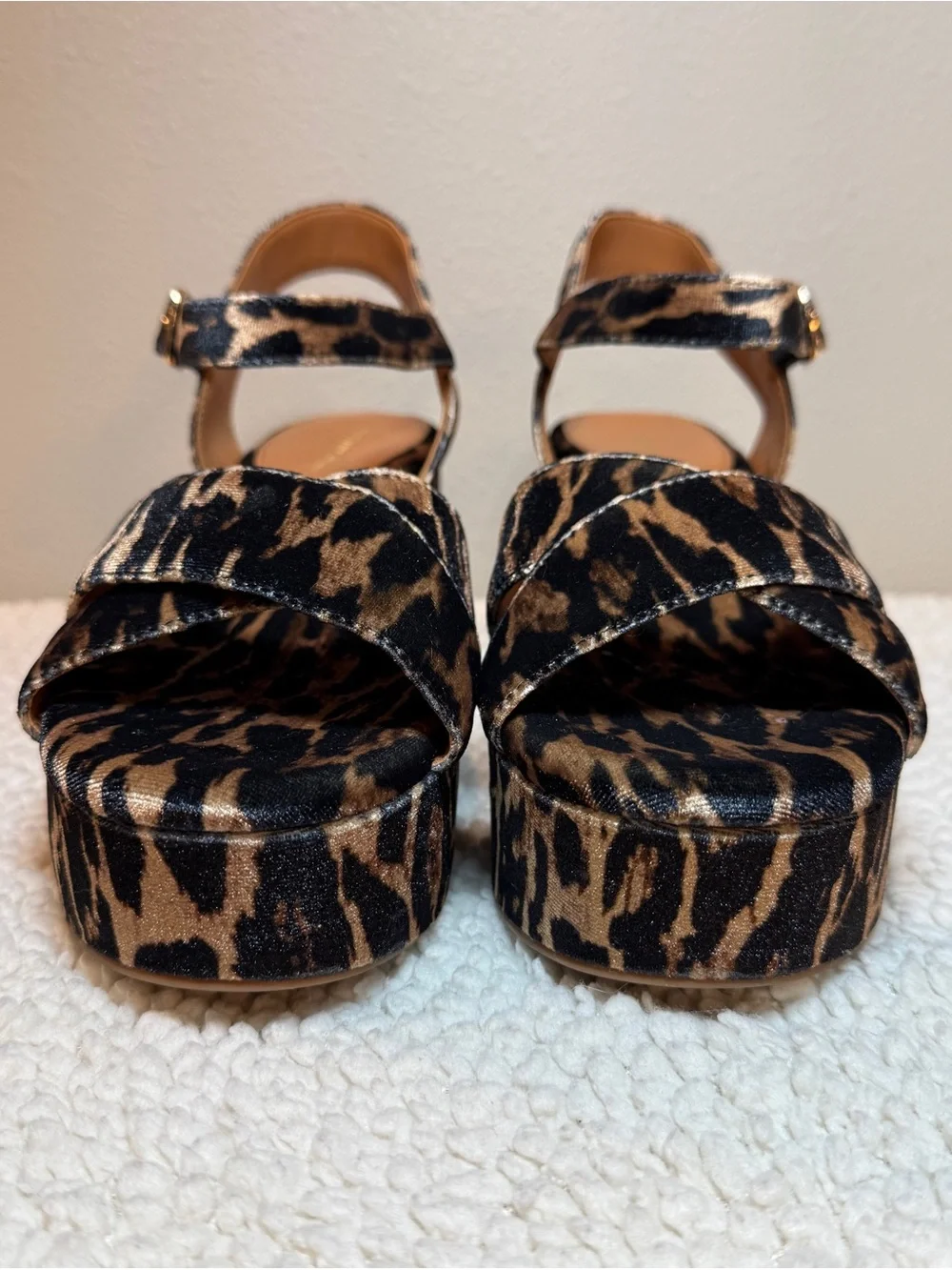 Gianni Bini Leopard Printed Velvet Cross Band Platform Sandals